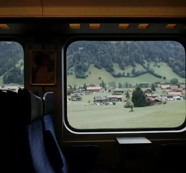 文案 | 你我的缘 仓促的像一场骤雨