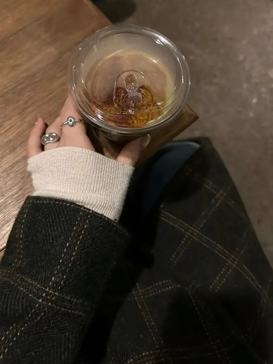 意难平文案｜不做数的承诺，我捡起来听了又听