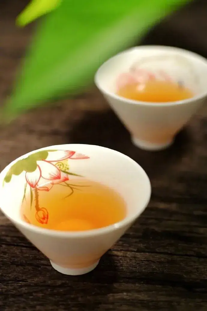 文案|比起诉说自己的不满，沉默最好