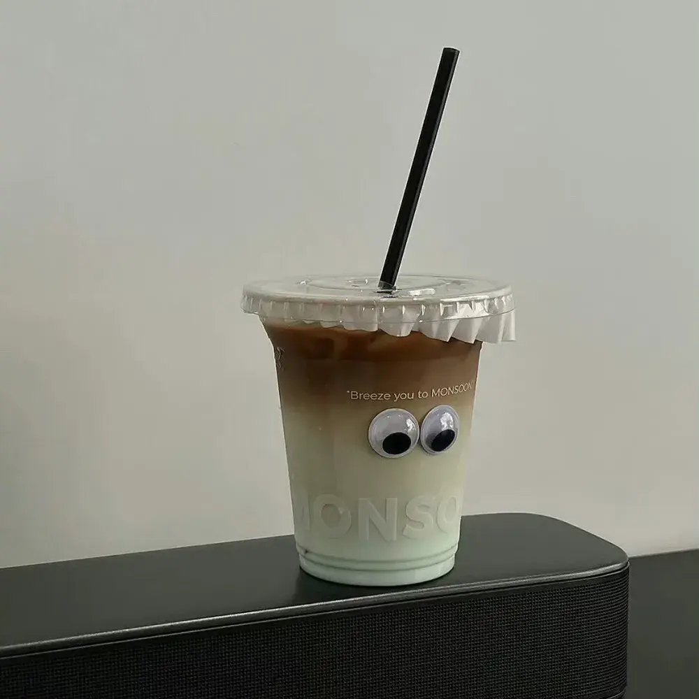 高级小众的文案（无关爱情）“不说永远，在每个瞬间”